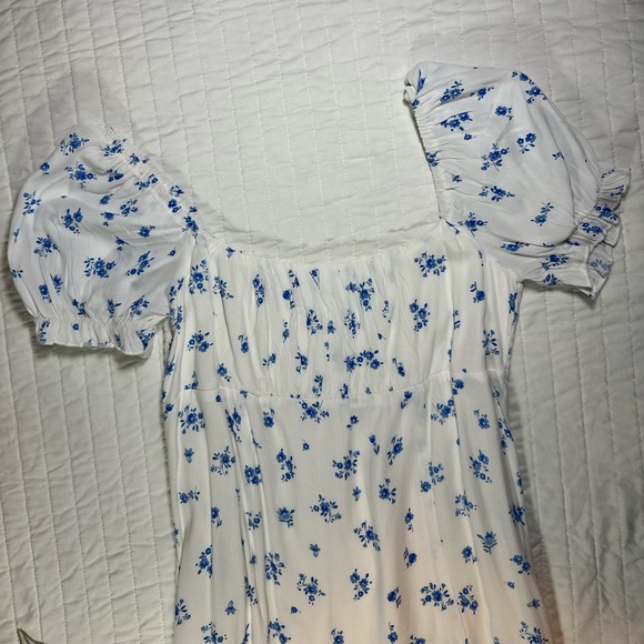 Skylar + Madison white floral smocked mini dress - Picture 5 of 11